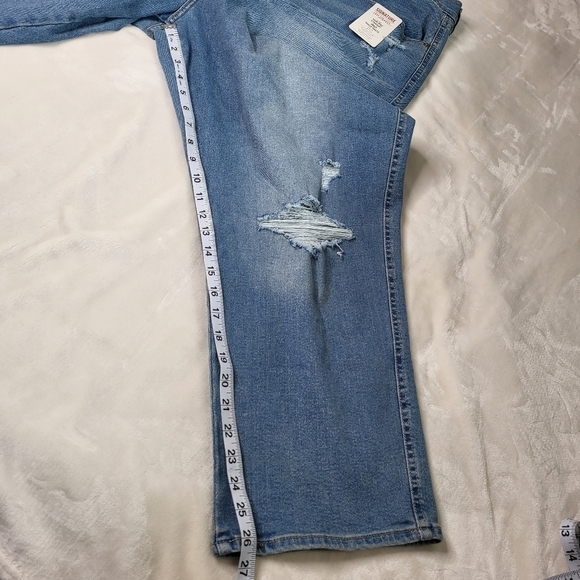 Levi's Heritage High Rise Distressed cropped ankle Jeans. Size 28W - Picture 7 of 11